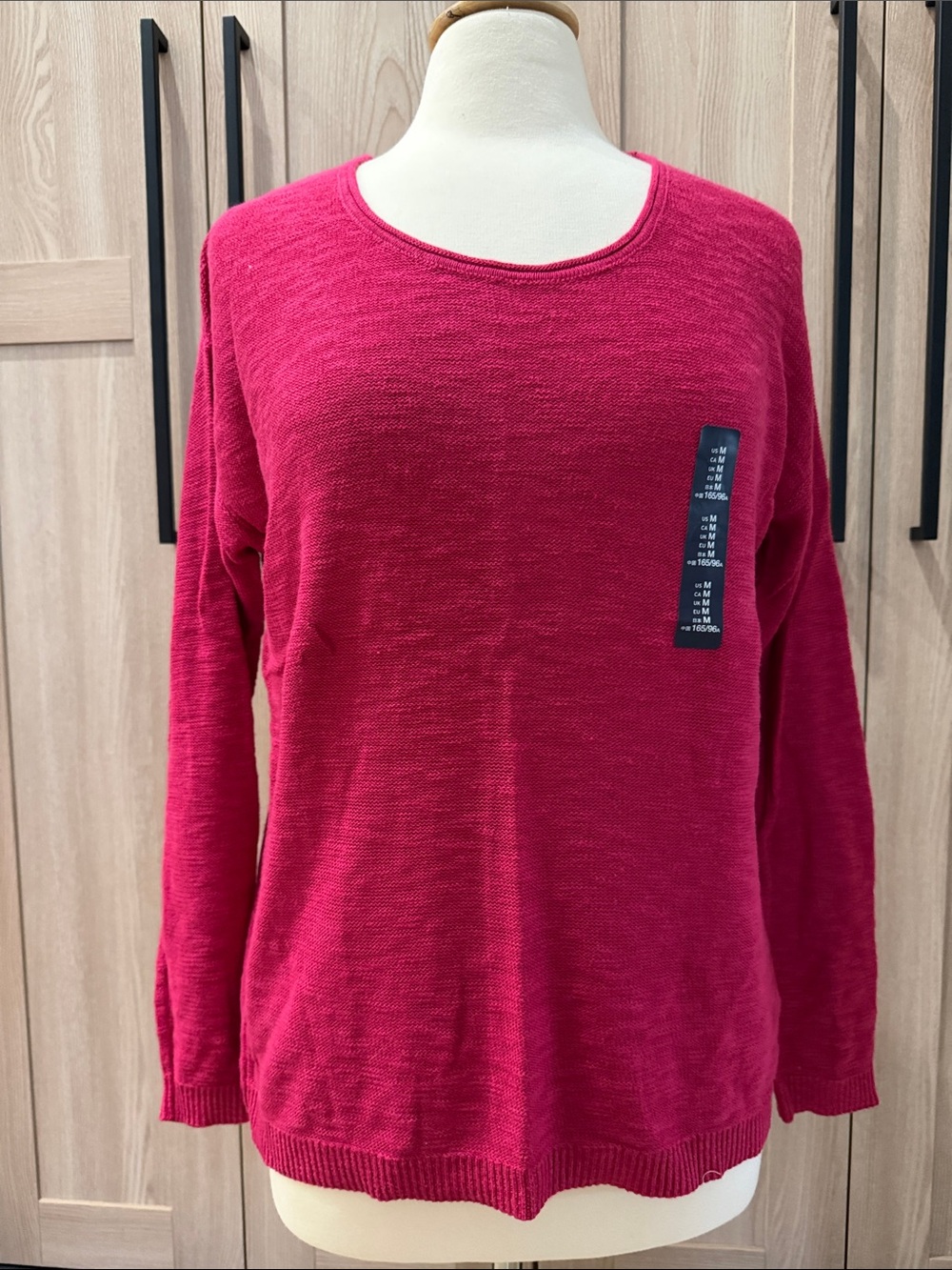 GAP Women's Fuchsia Lightweight Crewneck Sweater NWT